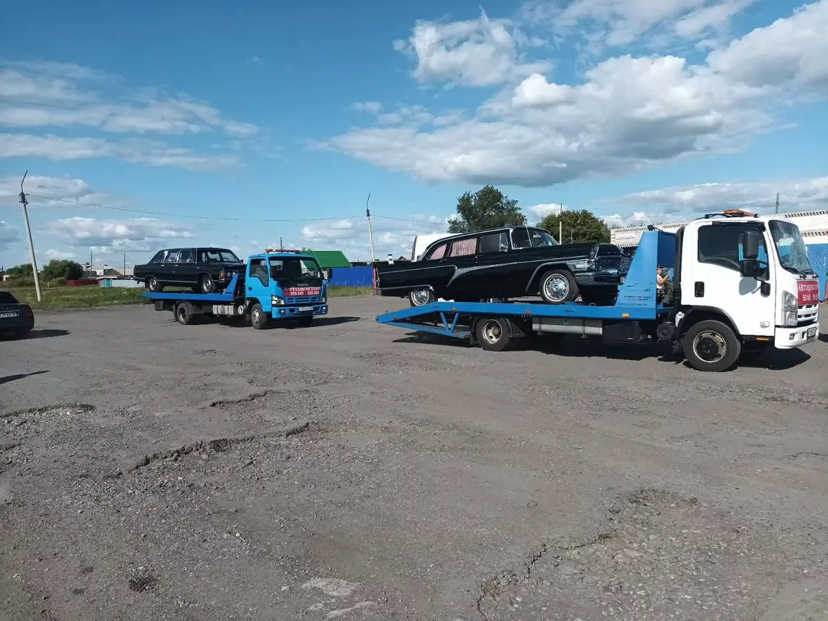 Эвакуатор на ночном выезде в Кургане